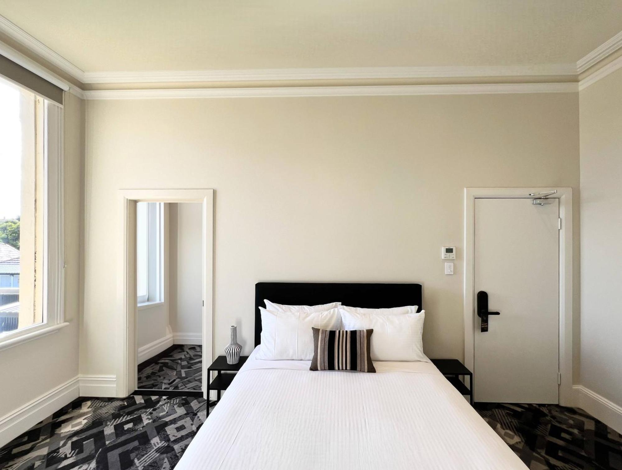 Queen Twin Room
