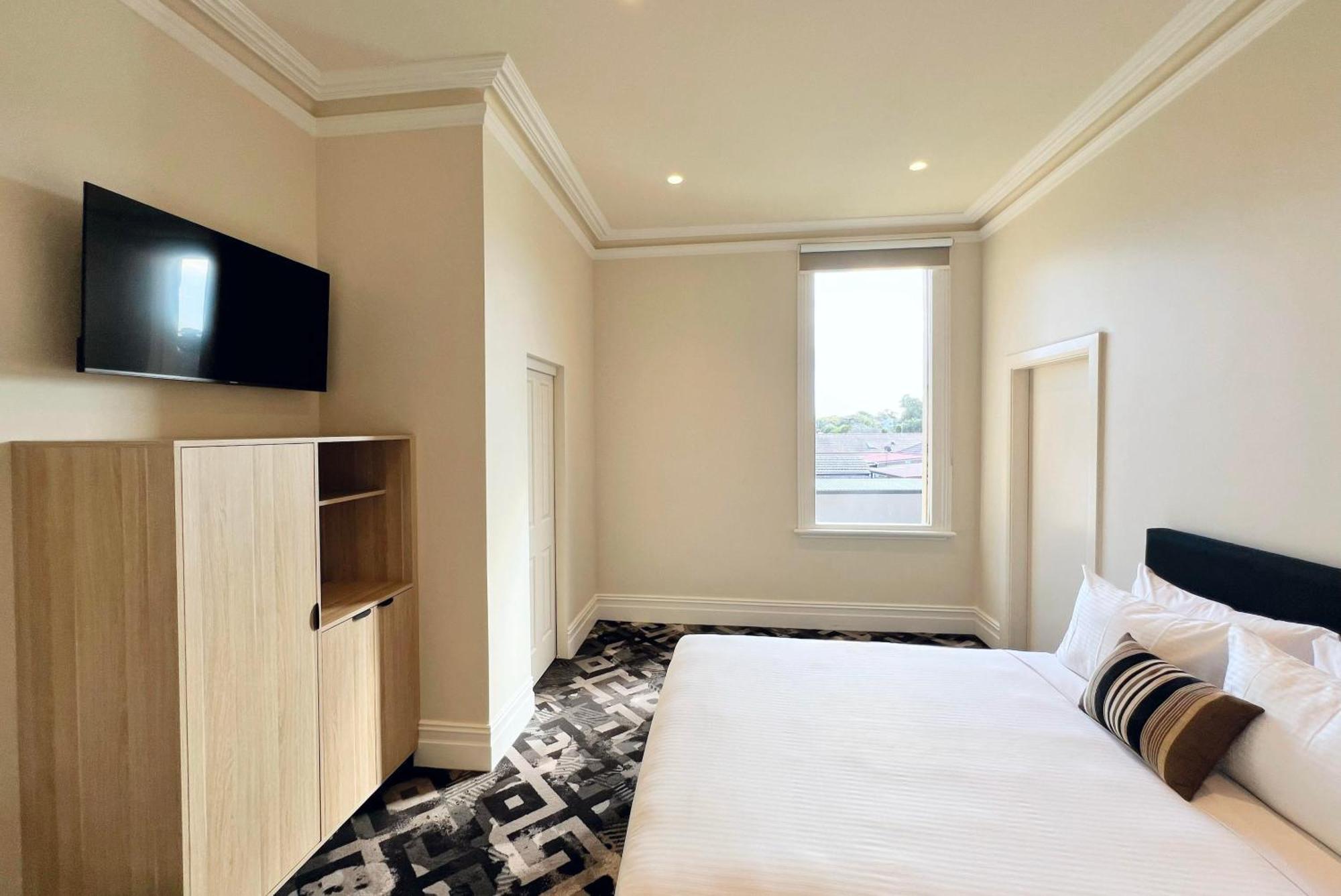 Queen Twin Room